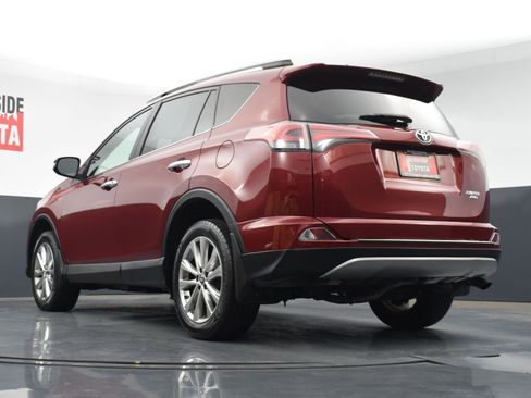 Used 2018 Toyota RAV4 Limited image 33