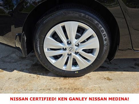 Certified 2025 Nissan Sentra S FWD image 21