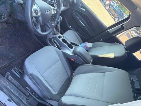 Used 2016 Ford Escape SE FWD image 7