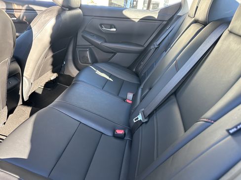 Used 2025 Nissan Sentra SR w/ SR Premium Package image 12