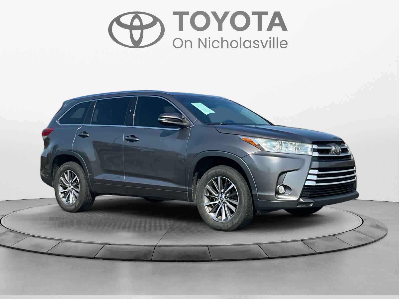 Used 2018 Toyota Highlander XLE FWD image 7