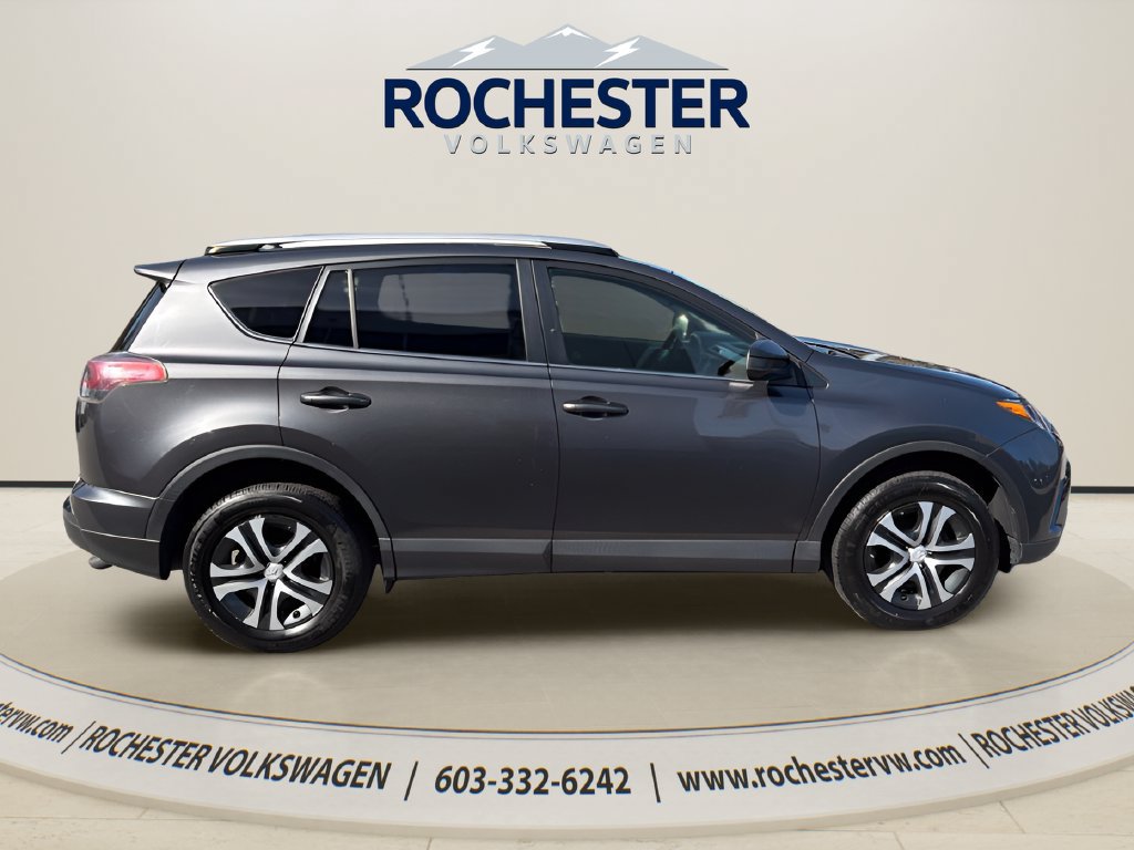 Used 2016 Toyota RAV4 LE AWD/4WD image 7
