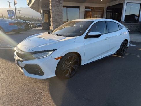 Used 2018 Honda Civic Sport Touring image 2