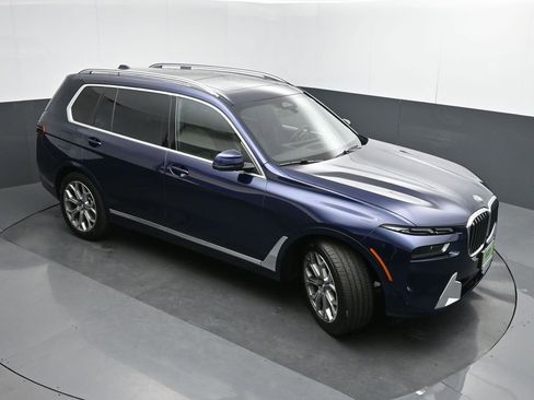 Used 2023 BMW X7 xDrive40i w/ Premium Package image 39