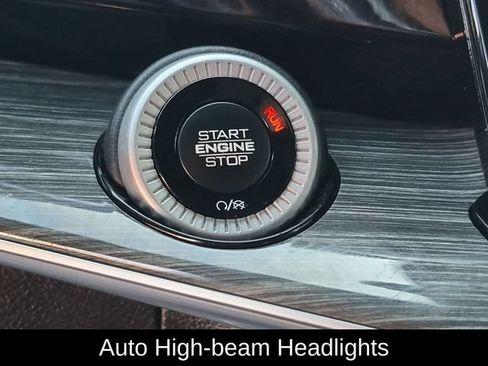 Used 2022 Jeep Wagoneer Series III w/ Premium Group I AWD/4WD image 18