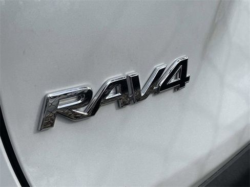 Used 2025 Toyota RAV4 Limited image 9