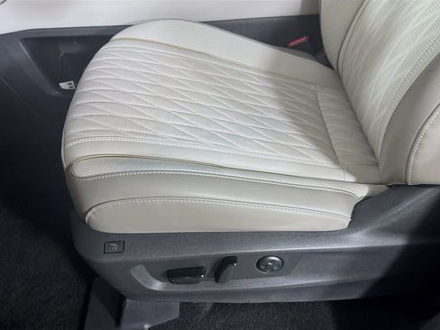 Used 2026 INFINITI QX60 Autograph w/ Dark Cargo Package image 25