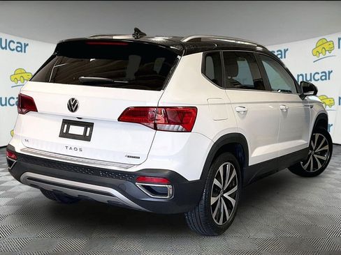 Used 2023 Volkswagen Taos SE AWD/4WD image 6
