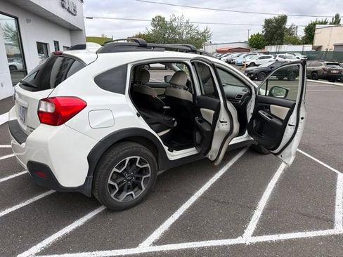 Used 2017 Subaru Crosstrek 2.0i Limited w/ Popular Package #2 AWD/4WD image 10
