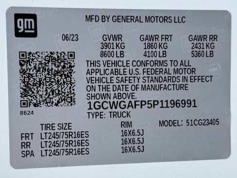 Used 2023 Chevrolet Express 2500 w/ Driver Convenience Package RWD image 31