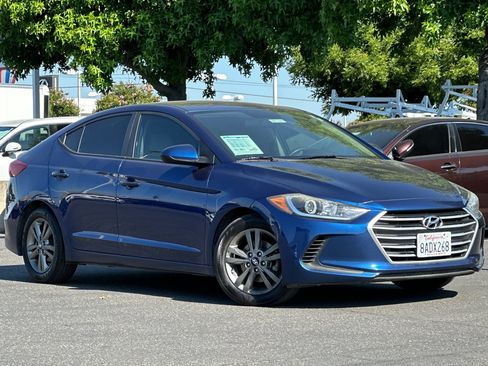 Used 2018 Hyundai Elantra SEL FWD image 2