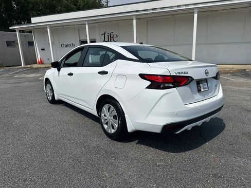 Used 2025 Nissan Versa S w/ Trunk Package image 5