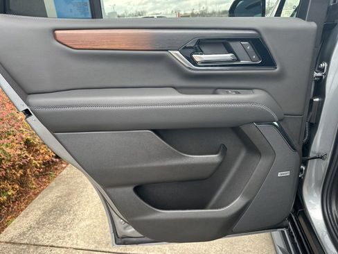 New 2026 GMC Yukon Denali AWD/4WD image 14