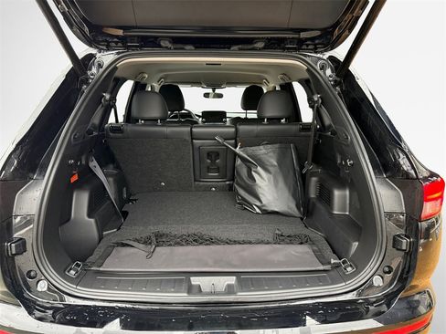 Used 2025 Mitsubishi Outlander SE image 25