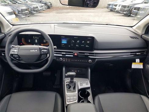 New 2026 Kia Sportage EX image 22