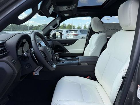 New 2026 Lexus LX 600 4WD w/ Luxury Package image 12