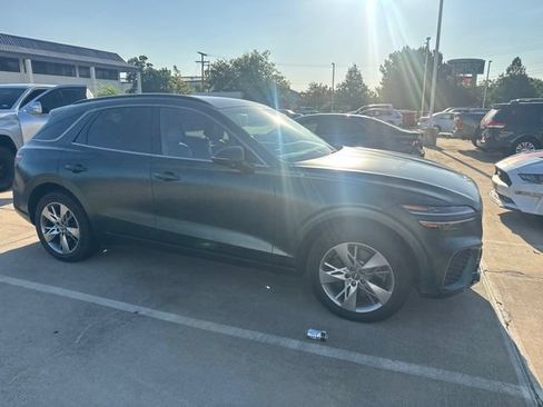 Used 2023 Genesis GV70 3.5T Sport w/ Cargo Package AWD/4WD image 2