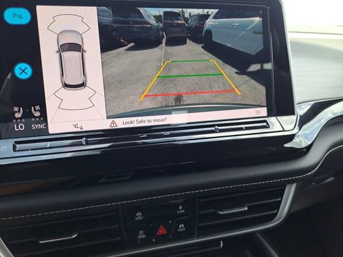 New 2026 Volkswagen Atlas Cross Sport SE image 11