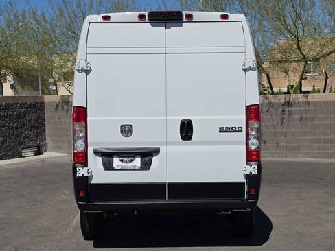 Used 2025 RAM ProMaster 2500 w/ Convenience Group image 8