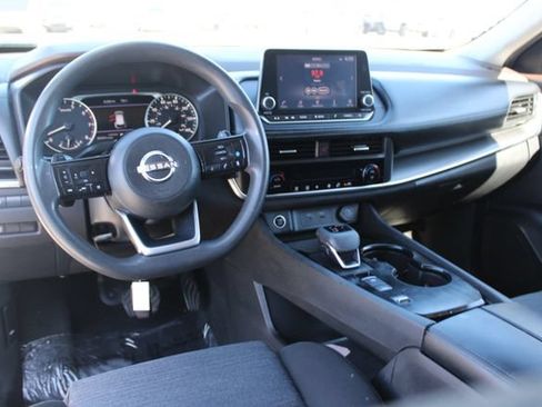 Used 2023 Nissan Rogue SV FWD image 12