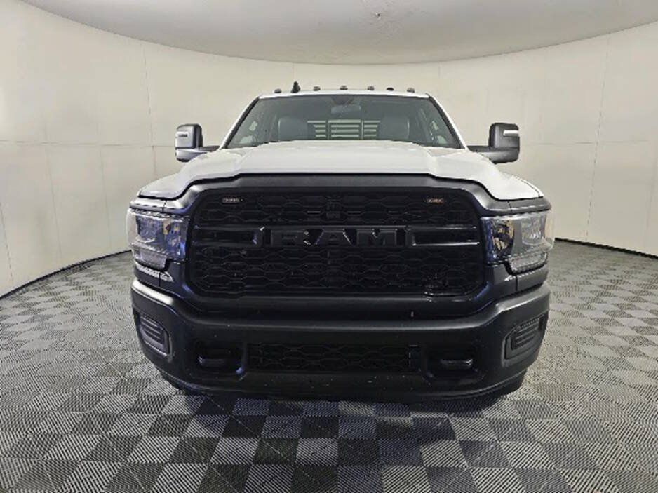 Used 2024 RAM 2500 Tradesman w/ Snow Chief Group AWD/4WD image 4