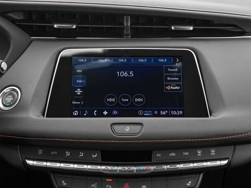 Used 2022 Cadillac XT4 Premium Luxury w/ Technology Package AWD/4WD image 17