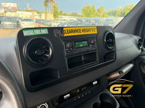 Used 2019 Mercedes-Benz Sprinter 170 image 21