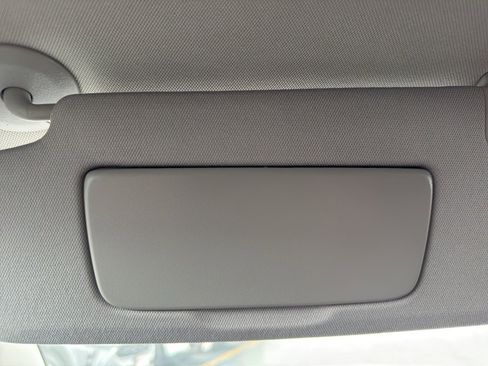 Used 2023 GMC Terrain SLE w/ Driver Convenience Package image 25