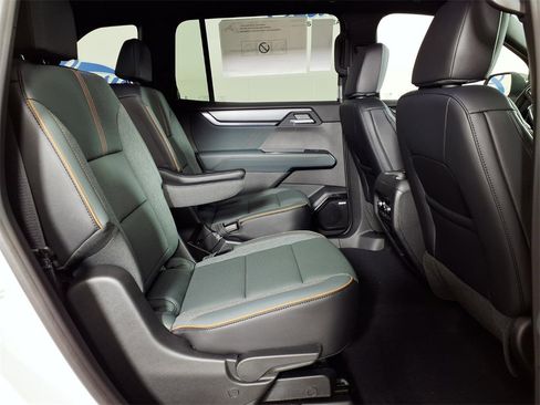 New 2026 GMC Acadia AT4 w/ Luxury Package image 11