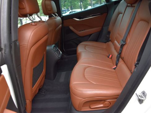 Used 2019 Maserati Levante S image 40