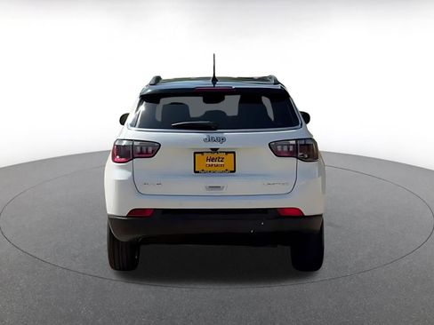 Used 2025 Jeep Compass Limited AWD/4WD image 12