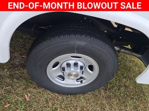 New 2025 Chevrolet Express 3500 w/ Power Convenience Package RWD image 18