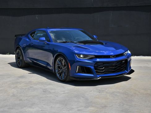 Used 2023 Chevrolet Camaro ZL1 RWD image 5