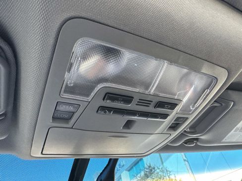 Used 2017 Toyota Camry XLE image 27