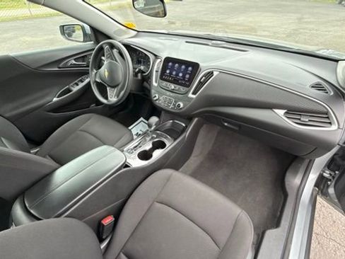 Used 2024 Chevrolet Malibu LT image 16