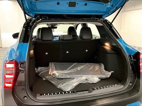 New 2025 Nissan Kicks SR w/ Illumination Package AWD/4WD image 38