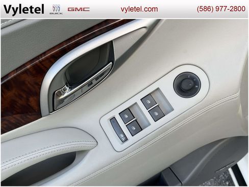 Used 2010 Buick LaCrosse CXL w/ Luxury Package image 17