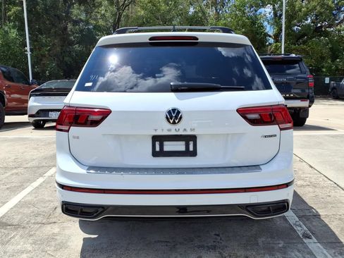 Used 2022 Volkswagen Tiguan SE R-Line AWD/4WD image 7
