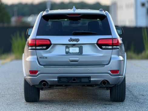 Used 2017 Jeep Grand Cherokee Limited 75th Anniversary AWD/4WD image 4