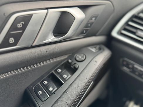 Used 2019 BMW X5 xDrive40i w/ M Sport Package AWD/4WD image 39