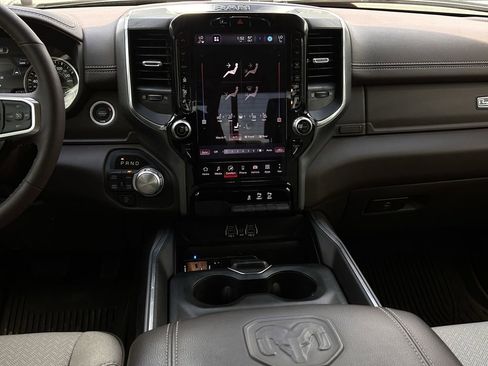 Used 2025 RAM 1500 Laramie image 17