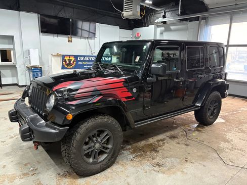 Used 2017 Jeep Wrangler Unlimited Sahara image 4