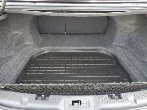 Used 2016 Ford Taurus Limited w/ Equipment Group 301A FWD image 31