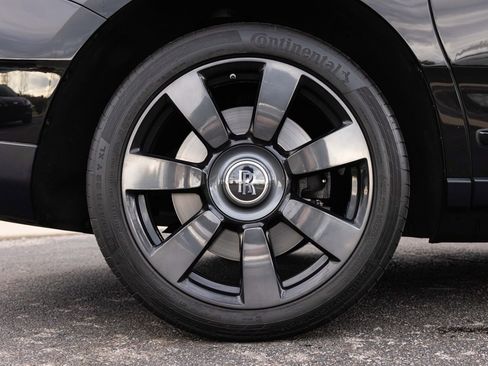 Certified 2019 Rolls-Royce Cullinan image 87