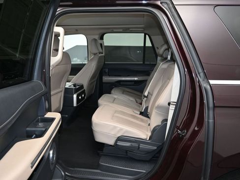 Used 2024 Ford Expedition Max Limited RWD image 15