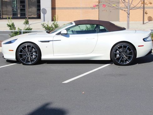 Used 2016 Aston Martin DB9 GT RWD image 17