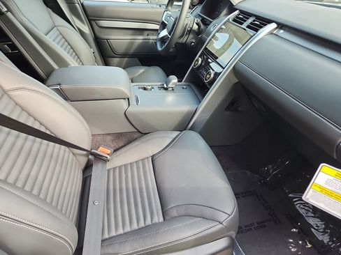 New 2026 Land Rover Discovery Limited Edition image 3