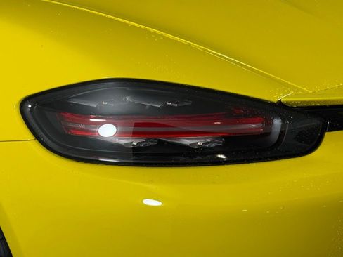 Certified 2022 Porsche 718 Boxster S image 16