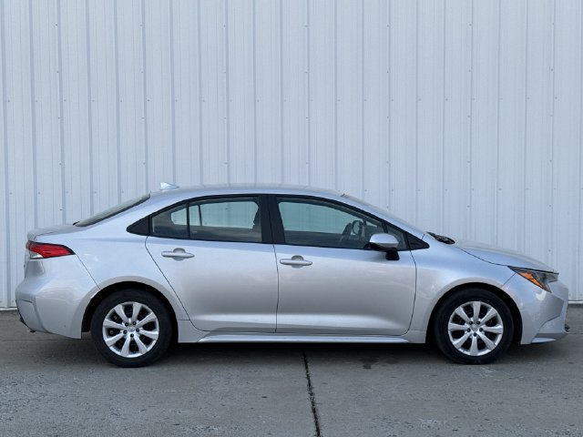 Used 2024 Toyota Corolla LE FWD image 4