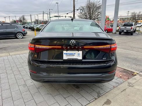 New 2026 Volkswagen Jetta SE FWD image 6